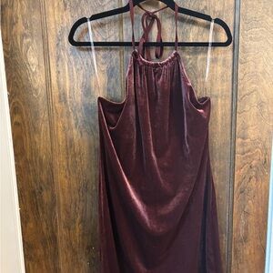 Elegant Burgundy Velvet Halter Dress